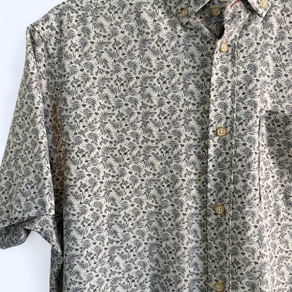 Coastal International Report Floral Button Up Short Sleeve Shirt Gray Size L - Picture 2 of 8